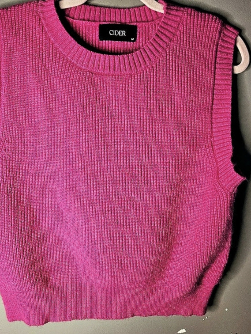 CIDER Pink Knit Sweater Vest Size Medium Like New Ptp 20.5" Length 20.5"